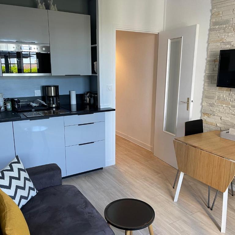 le CORDIER Appartement avec terrasse à TROUVILLE SUR MER - Apartamento con vistas al jardín - 8