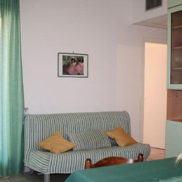 Trilocale Sissy sul mare - Appartamento con 2 Camere da Letto - 3