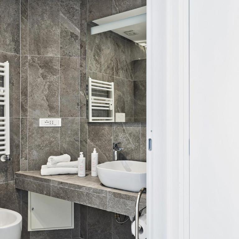 Studio Piccolo a Carignano by Wonderful Italy - Apartment - 11