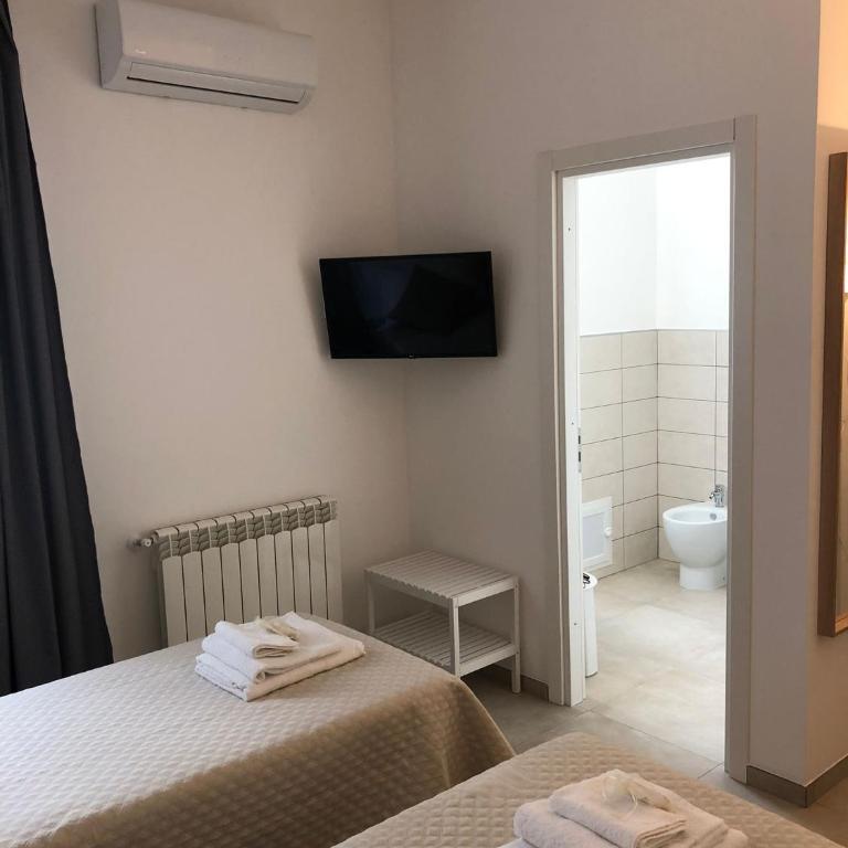 B&B Bellavista - Economy Double or Twin Room - 26