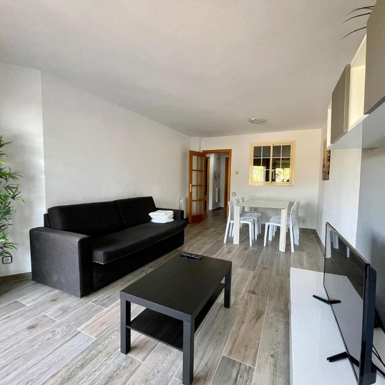 For a Stay Santillana Plaza - Two-Bedroom Apartment with Sea View - 6