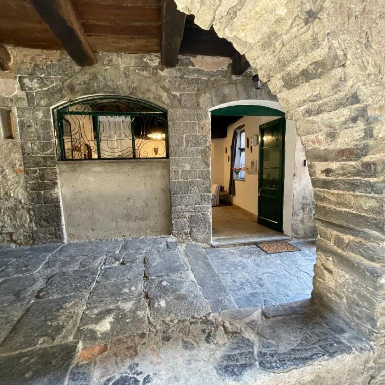La Casa nei Vicoli: in Centro a Due Passi dal Lago - Appartamento con 1 Camera da Letto - 5