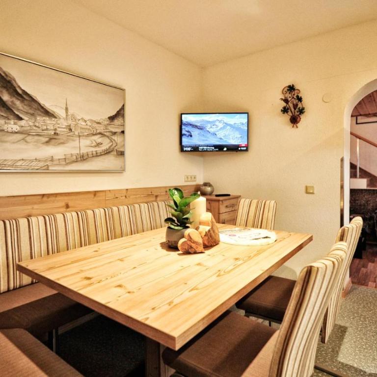 Mountain Apartments - living by Salner - Apartment - 5