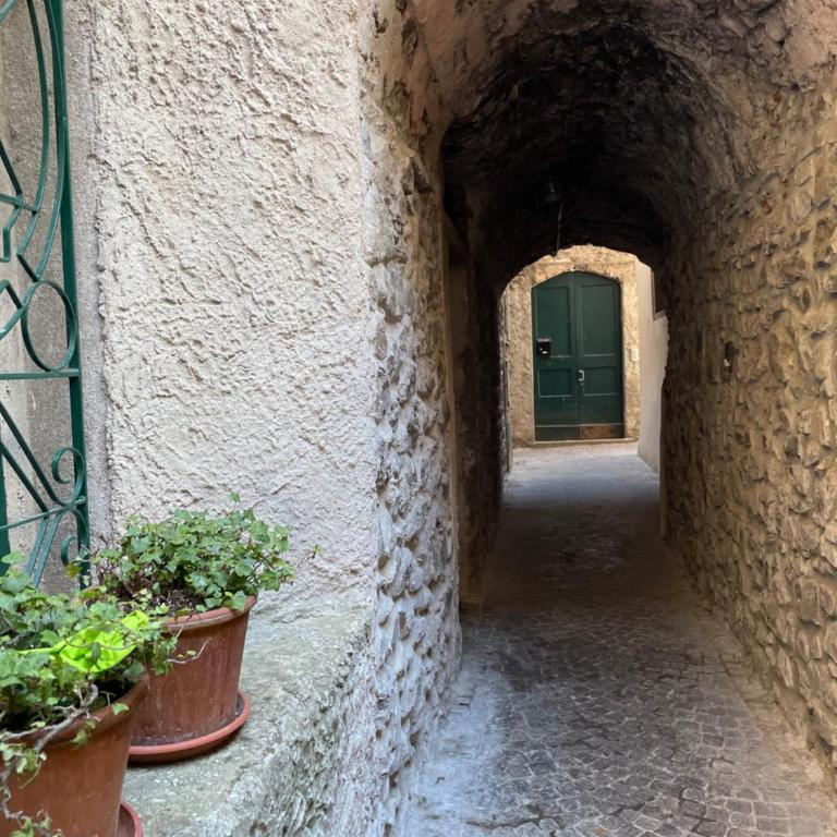 La Casa nei Vicoli: in Centro a Due Passi dal Lago - Appartamento con 1 Camera da Letto - 26