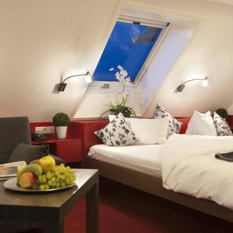 Ebner - Boutique-Hotel & Konditorei - Doppelzimmer mit Balkon - 3