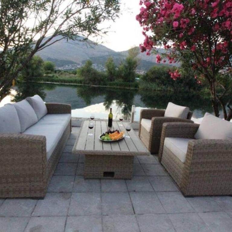 WATERFRONT VILLA SUNSET DREAM WITH POOL - Superior Vila - 33