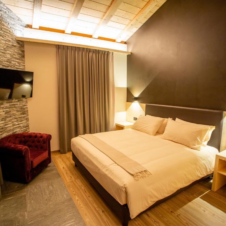 Limes Alpine Rooms - Camera Matrimoniale Deluxe con Balcone - 1