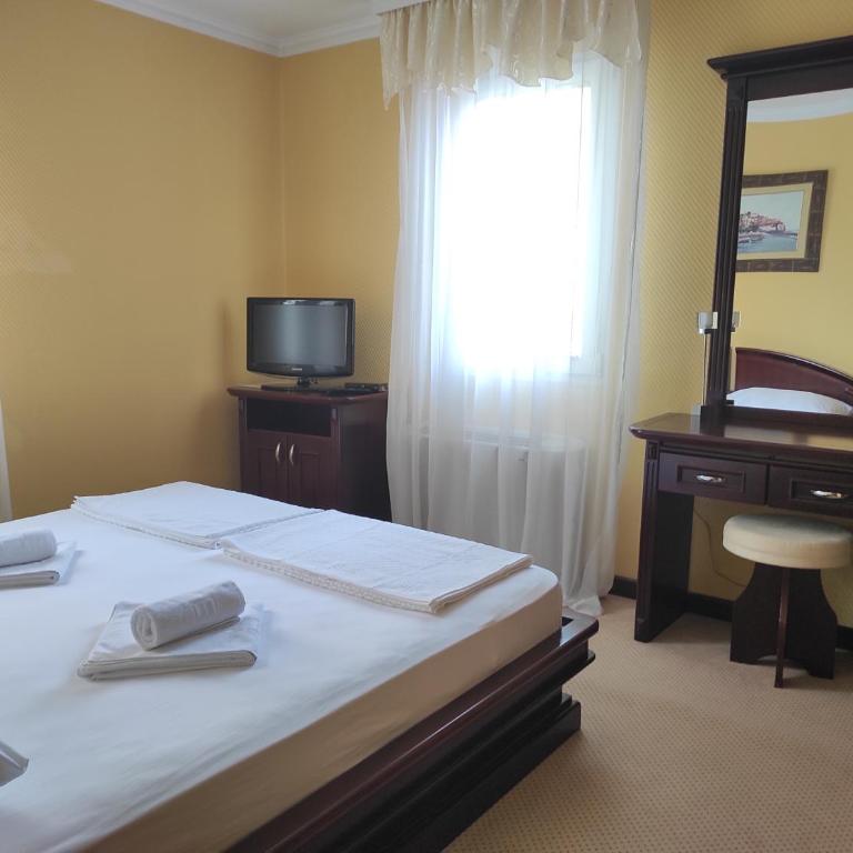 Hotel Mimoza - Apartman Tipa "Suite" sa Bračnim Krevetom (Queen-size) - 4