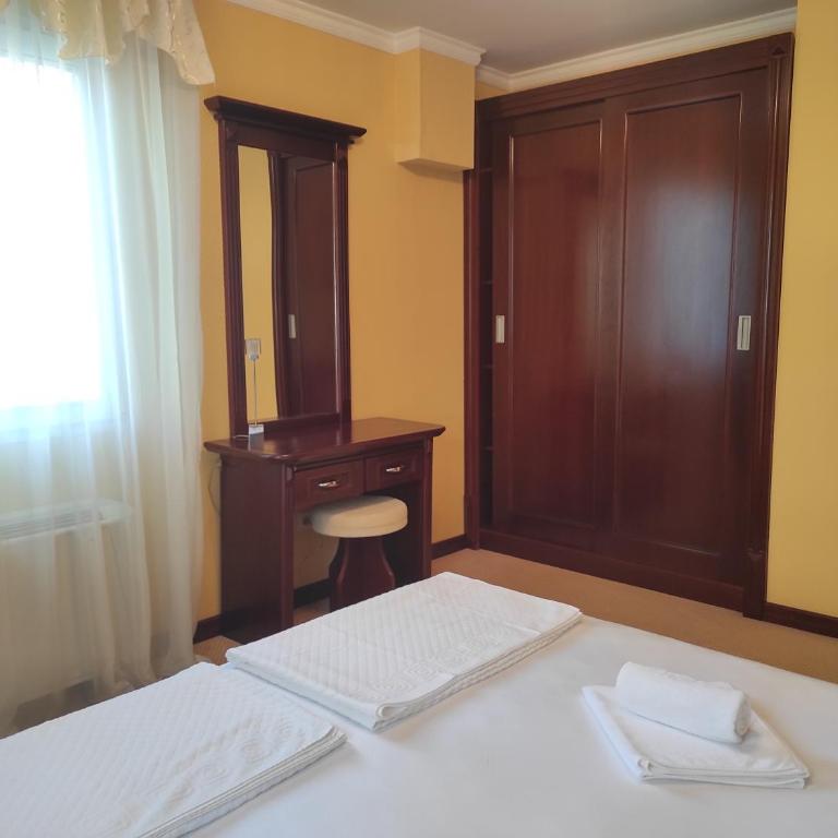 Hotel Mimoza - Apartman Tipa "Suite" sa Bračnim Krevetom (Queen-size) - 6