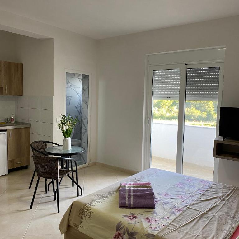 Riverside Apartments - Apartman sa Terasom - 1