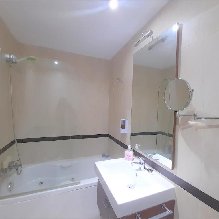 AYF 3 HABITACIONES ,WIFI ,ESPACIOSO y CENTRICO - Apartamento - 8