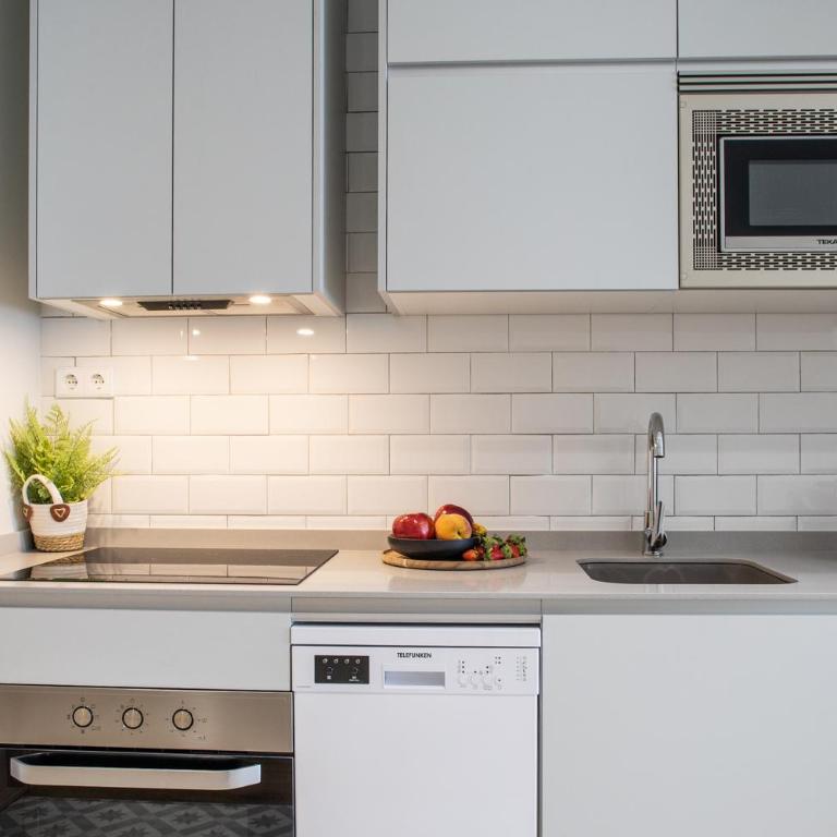 FLORIT FLATS - Port & City Arts - 15 min Beach - Classic Apartment - 8