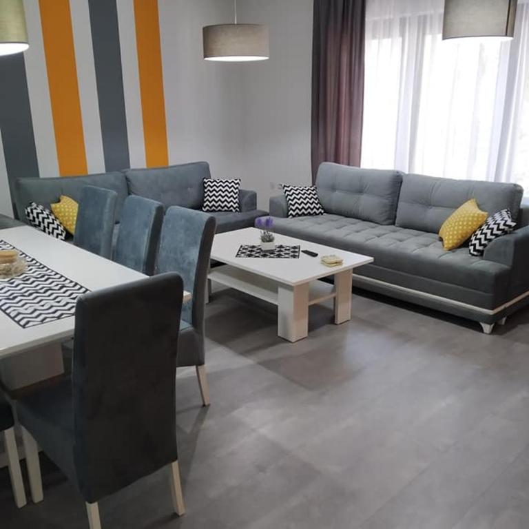Markaz Apartman Bihac - Apartment with Garden View - 9