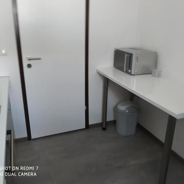 Markaz Apartman Bihac - Apartment with Garden View - 15