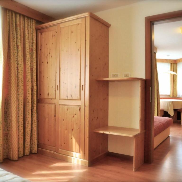 Apartments Bracun - One-Bedroom Apartment with Mountain View - 3