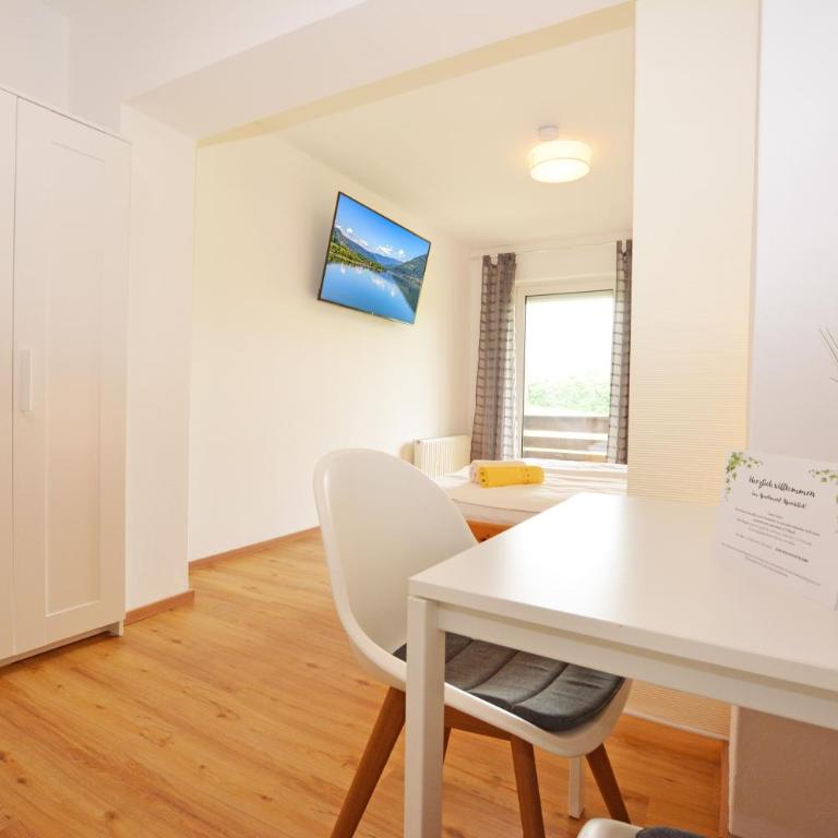Sonniges Apartment mit Balkon in Ruhelage - One-Bedroom Apartment - 3