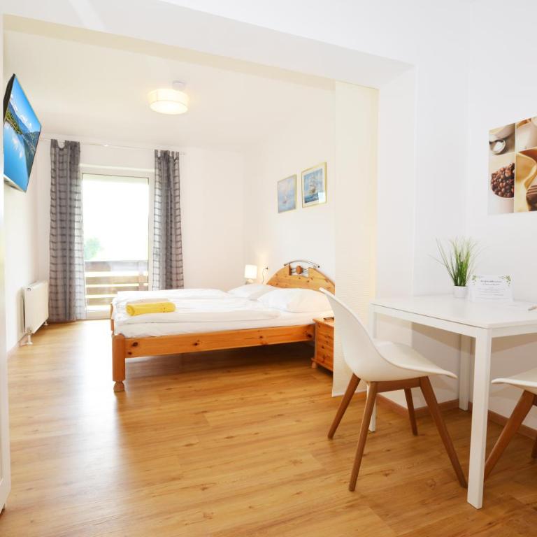 Sonniges Apartment mit Balkon in Ruhelage - One-Bedroom Apartment - 1