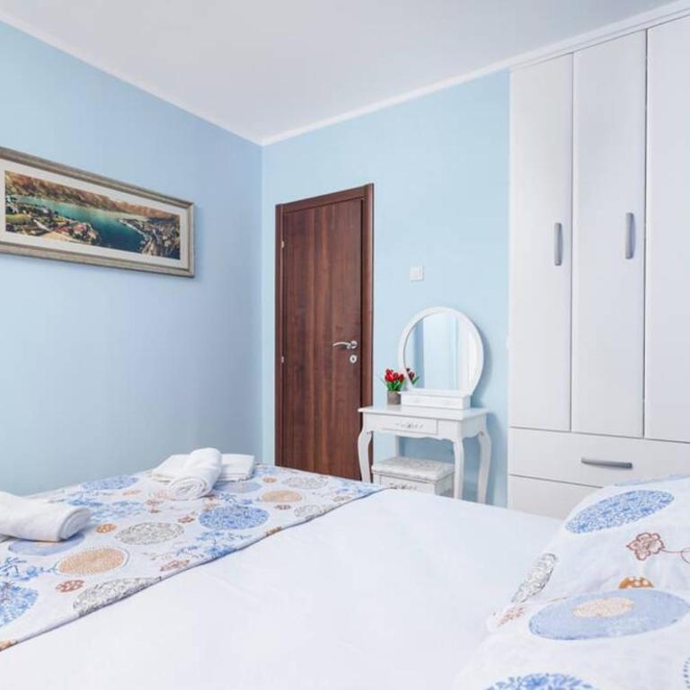 Apartment Milos - One-Bedroom Apartment - 7