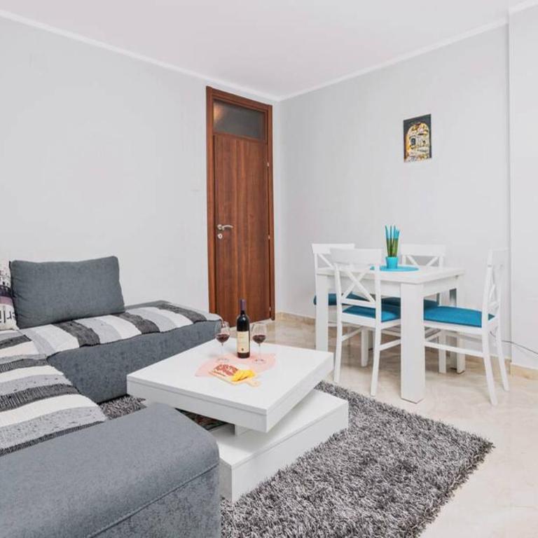 Apartment Milos - One-Bedroom Apartment - 18