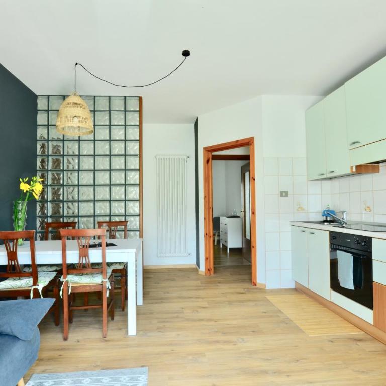 Casa Boller di TSS' - Ideale per Famiglie, Supermercato a 20m & Car Parking - Appartamento con 2 Camere da Letto - 4