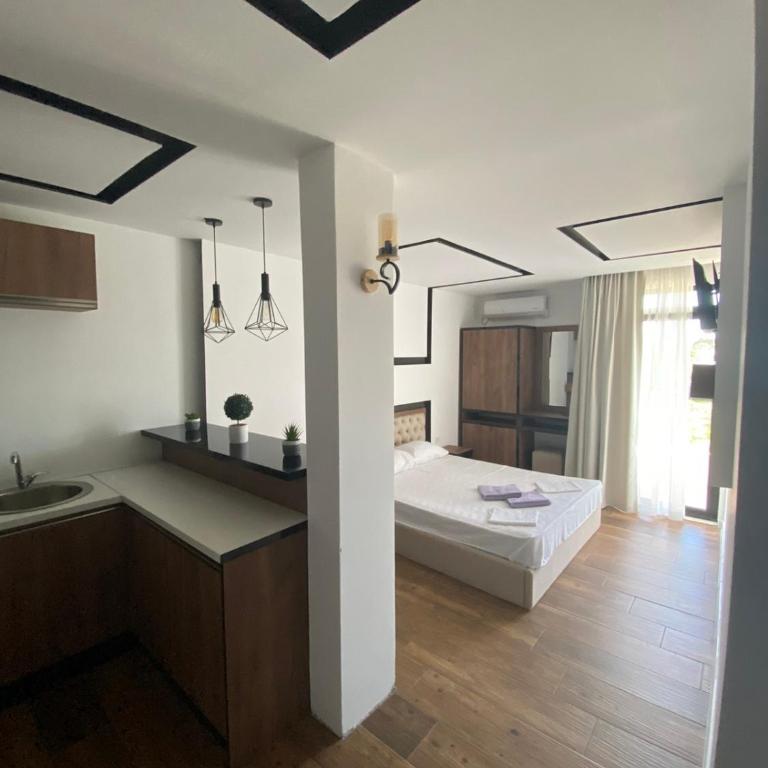 Apartments Stanaj - Dvokrevetna Soba s Bračnim Krevetom s Pogledom na Vrt - 1