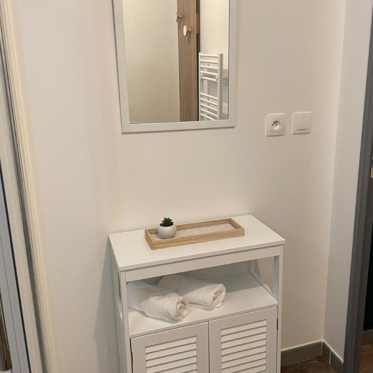 Appartement et Garage au Cœur de l'Isle - Appartamento con 1 Camera da Letto - 25