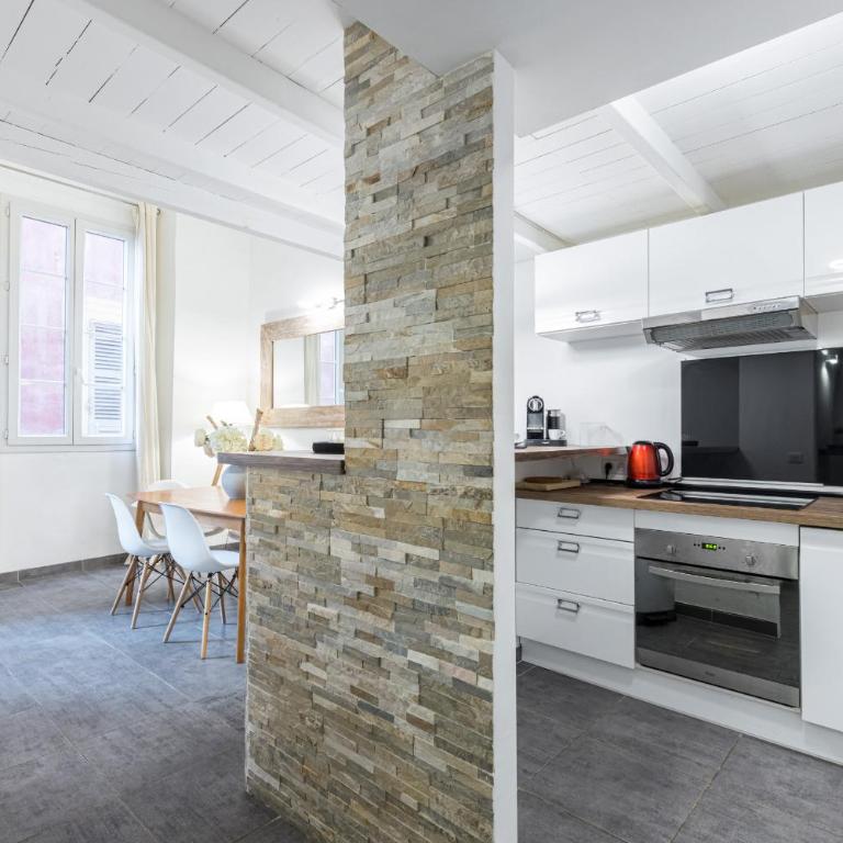 Duplex in Rue de la Préfecture Old Town 2 Bdrs - Appartement - 18