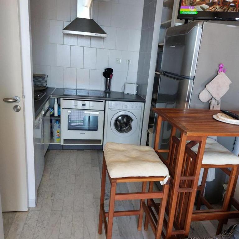 AJACCIO VUE IMPRENABLE APPT 3 P POUR 4 OU 5 PERSONNES SANGUINAIRES 300M PLAGES ET MERPERSONNES - Appartement 2 Chambres - 5