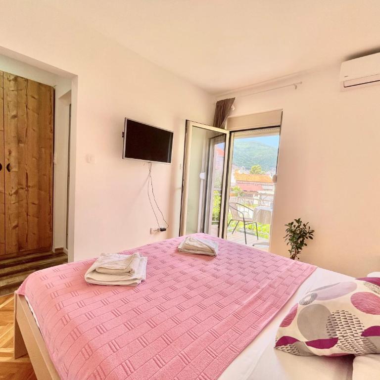 Garden House Budva - Dvokrevetna Soba sa Bračnim Krevetom i Balkonom - 11