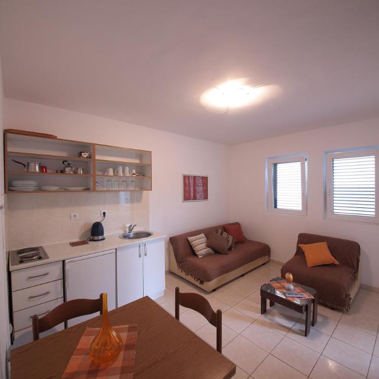 Guest house Zenović - One-Bedroom Apartment with Terrace - 4