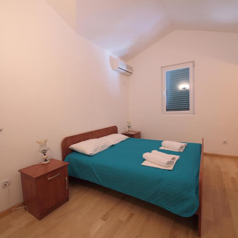 Guest house Zenović - Two-Bedroom Apartment with Terrace and Sea View - 7