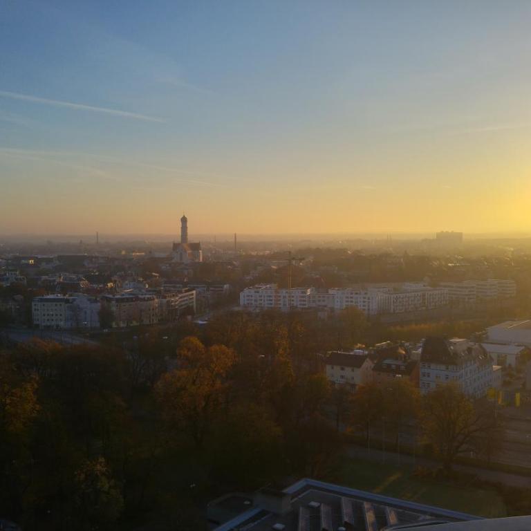 Hotelturm - Apartment mit Balkon - 6