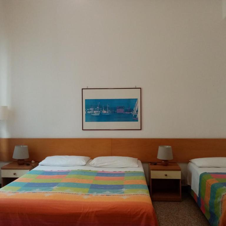 Ariston Petit Hotel - Camera Tripla - 2