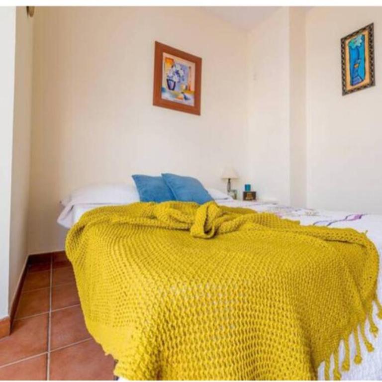 ENCANTADORA CASA CON PISCINA A 5 MIN PLAYA WIFI - Casa de 2 dormitorios - 15
