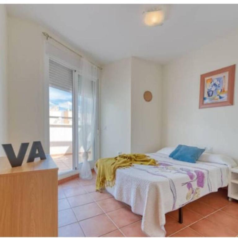 ENCANTADORA CASA CON PISCINA A 5 MIN PLAYA WIFI - Casa de 2 dormitorios - 12
