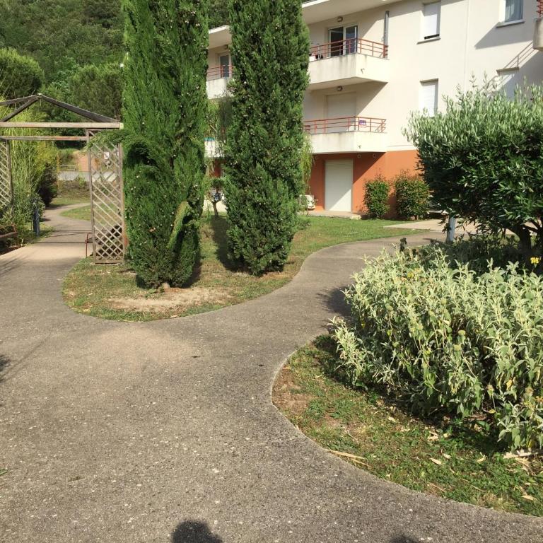 Charmant appartement de 41m2 avec linges de maison et ménage compris, 2 pièces à Lamalou-les-Bains pour 2 personnes - Appartement 1 Chambre - 11