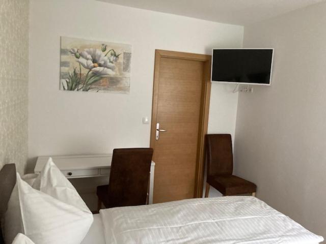 Pension Pichlbauer - Doppelzimmer mit eigenem Bad - 4