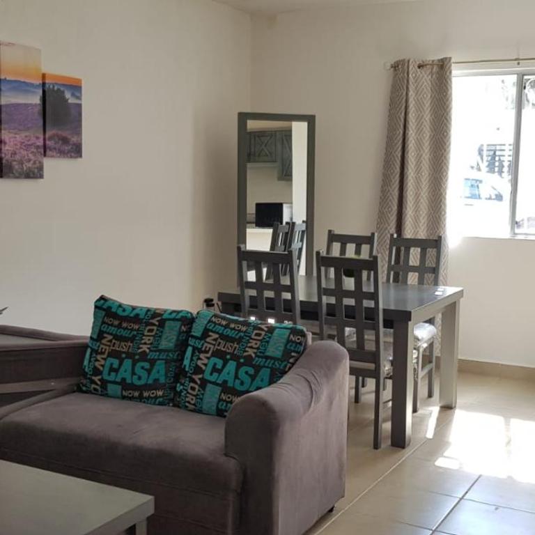 Corte de Los Angeles - Two-Bedroom Apartment - 10