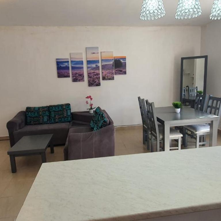 Corte de Los Angeles - Two-Bedroom Apartment - 37