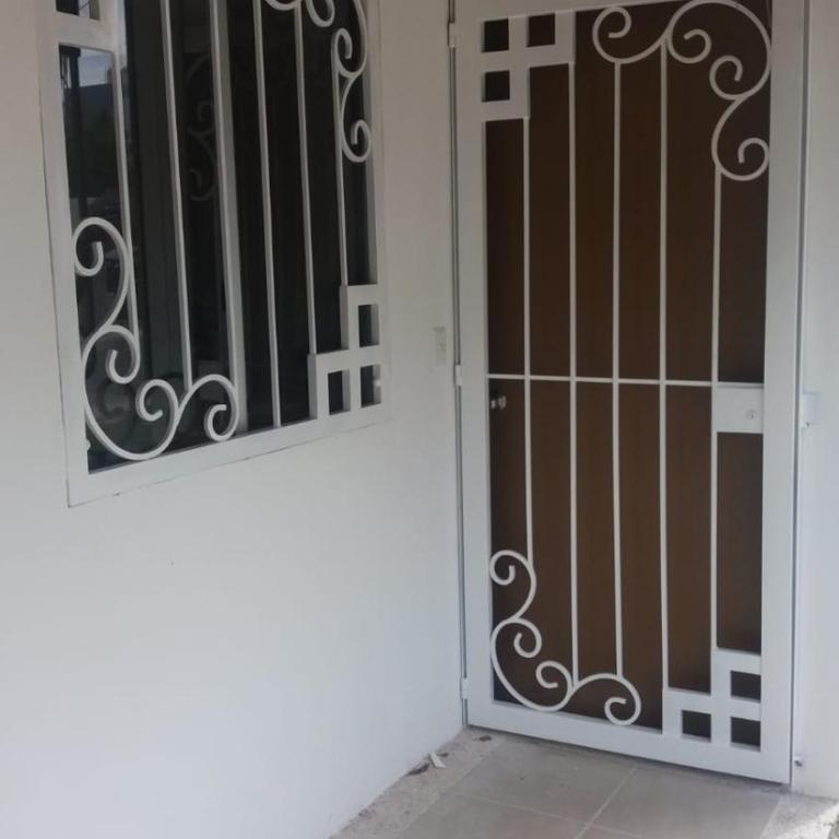Corte de Los Angeles - Two-Bedroom Apartment - 39