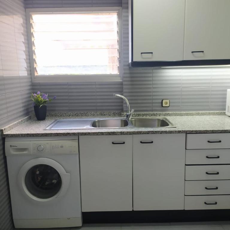 Apartamento Palmeras - Two-Bedroom Apartment - 17
