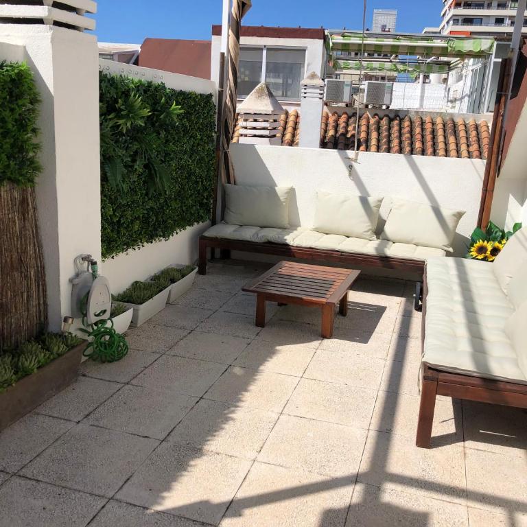 El Cortijuelo. Magnificent triplex terraced house with rooftop of 18m2, overlooking the sea. Parking - Vacation Home - 2
