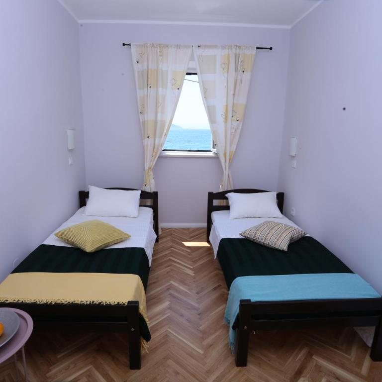 Tamaris Apartmani Igalo Centar - Apartment with Balcony - 8