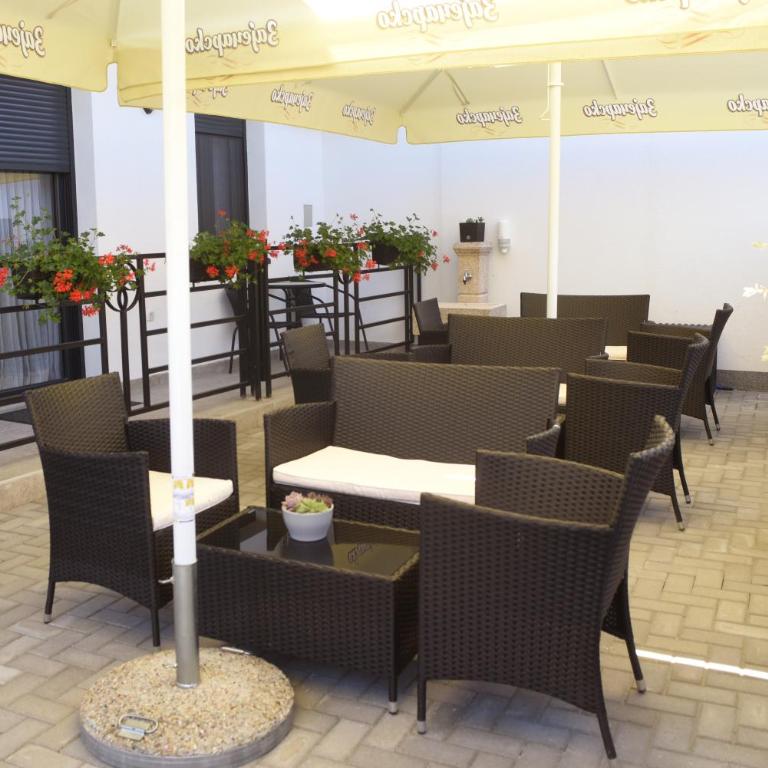 "Mini Hotel Vienna" Apartments - Jednokrevetna Soba sa Balkonom - 3