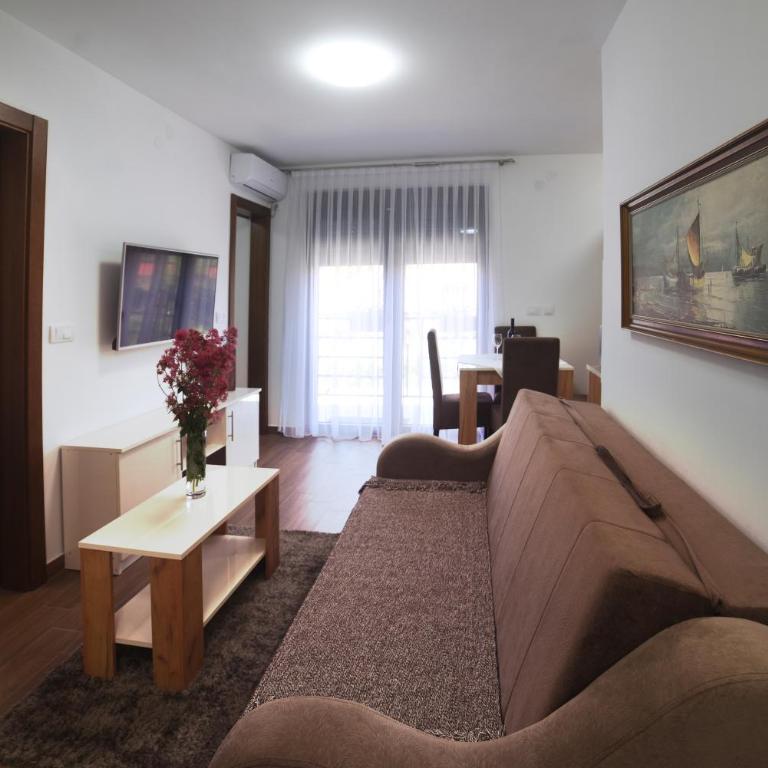 "Mini Hotel Vienna" Apartments - Apartman sa Balkonom - 3