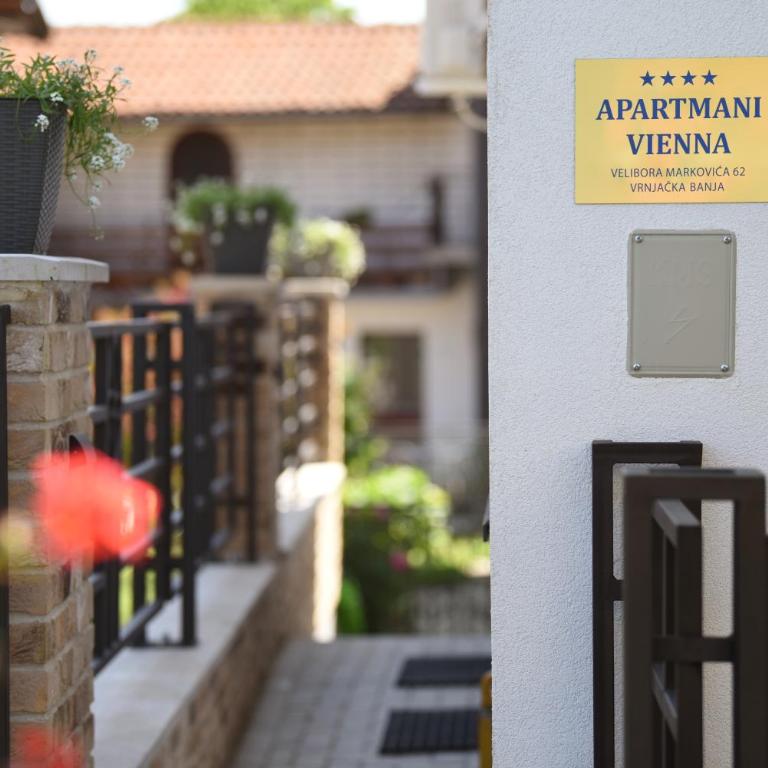 "Mini Hotel Vienna" Apartments - Jednokrevetna Soba sa Balkonom - 4