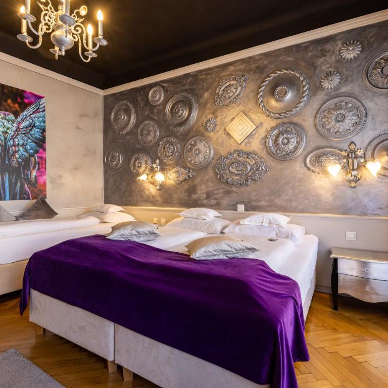 Boutique Hotel Goldenes Lamm Villach - Dreibettzimmer - 2