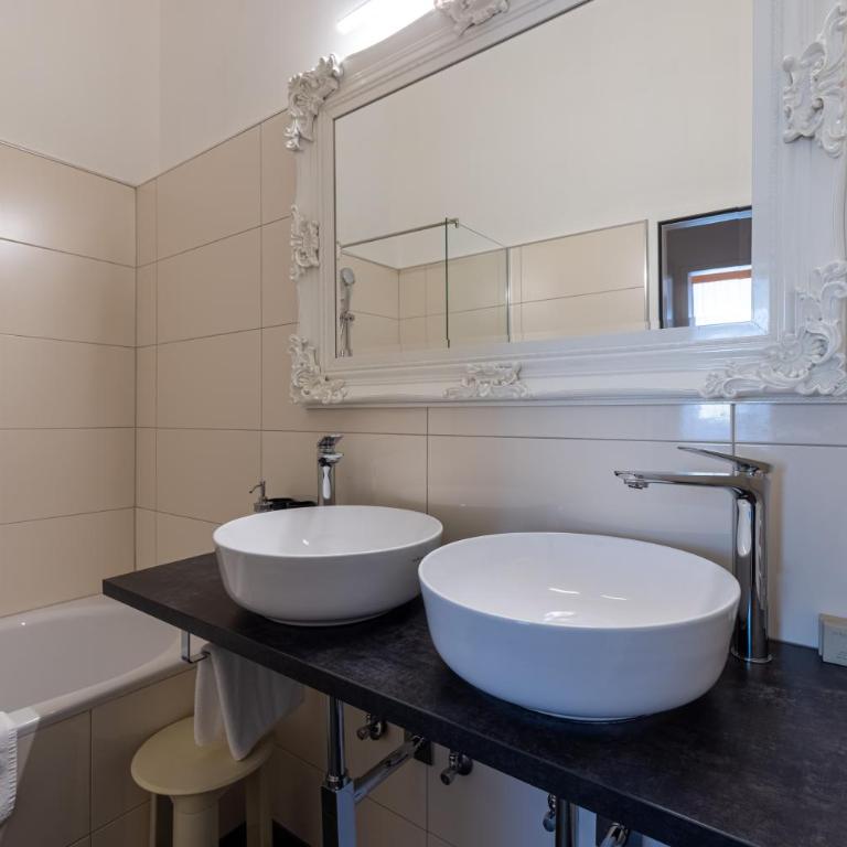 Boutique Hotel Goldenes Lamm Villach - Vierbettzimmer - 3