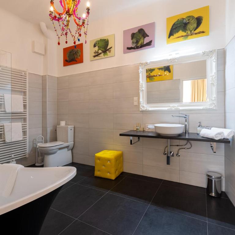 Boutique Hotel Goldenes Lamm Villach - Dreibettzimmer - 3