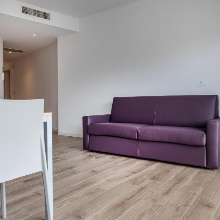 Residence Solei Classic & Plus - Plus Three-Bedroom Apartment with Terrace and Lake View - 4